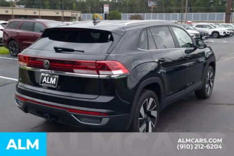 More photos of 2024 Volkswagen Atlas Cross Sport 2.0T SE w/Technology at ALM Hyundai Lumberton, NC