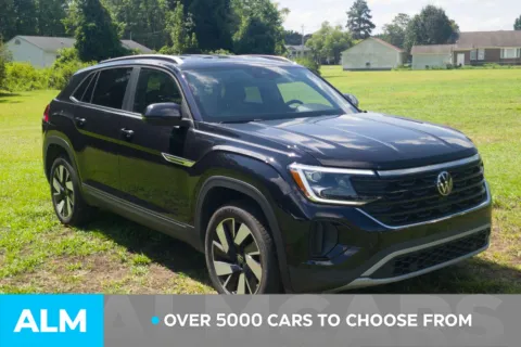 Photos of 2024 Volkswagen Atlas Cross Sport 2.0T SE w/Technology for sale in Lumberton, NC at ALM Hyundai Lumberton