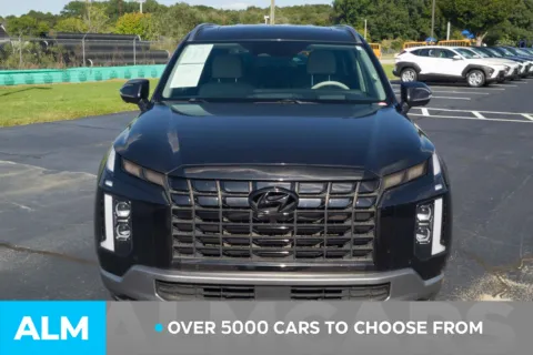 Photos of 2024 Hyundai Palisade Limited for sale in Lumberton, NC at ALM Hyundai Lumberton