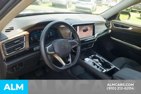 More photos of 2025 Volkswagen Atlas 2.0T SE w/Technology at ALM Hyundai Lumberton, NC