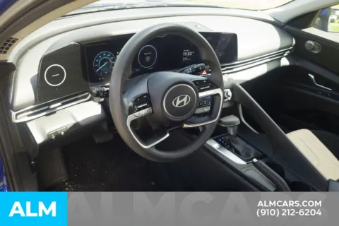 More photos of 2024 Hyundai Elantra SEL at ALM Hyundai Lumberton, NC