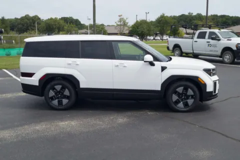 More photos of 2026 Hyundai Santa Fe Hybrid SE at ALM Hyundai Lumberton, NC