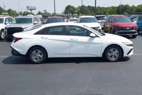 More photos of 2026 Hyundai Elantra SE at ALM Hyundai Lumberton, NC
