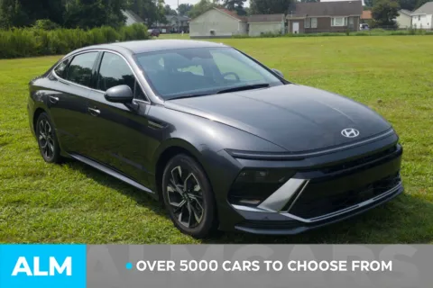 Photos of 2024 Hyundai Sonata SEL for sale in Lumberton, NC at ALM Hyundai Lumberton
