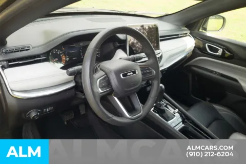 More photos of 2024 Jeep Compass Limited at ALM Hyundai Lumberton, NC