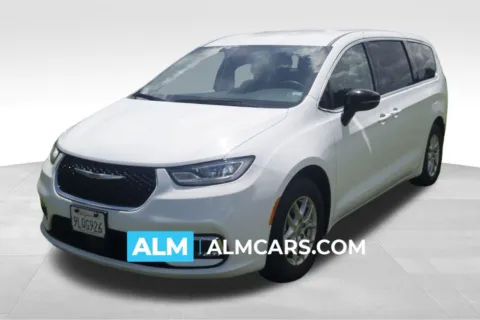 White 2024 Chrysler Pacifica Touring L for sale in Lumberton, NC