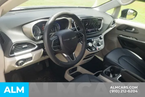 More photos of 2024 Chrysler Pacifica Touring L at ALM Hyundai Lumberton, NC