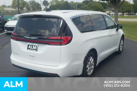 More photos of 2024 Chrysler Pacifica Touring L at ALM Hyundai Lumberton, NC