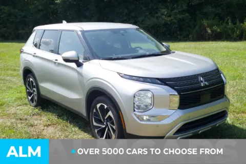 Photos of 2024 Mitsubishi Outlander SE for sale in Lumberton, NC at ALM Hyundai Lumberton