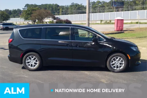 More photos of 2022 Chrysler Voyager LX at ALM Hyundai Lumberton, NC