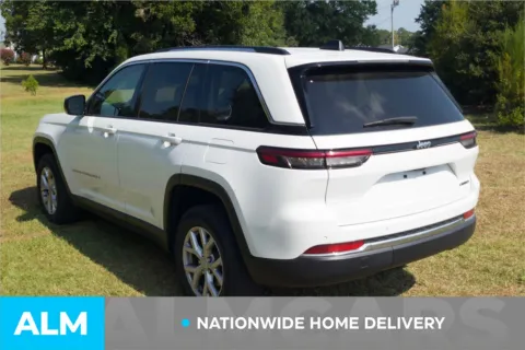 More photos of 2022 Jeep Grand Cherokee Limited at ALM Hyundai Lumberton, NC
