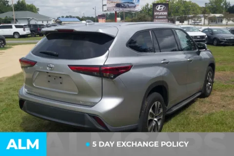 Another view of 2022 Toyota Highlander XLE for sale in Lumberton, NC at ALM Hyundai Lumberton