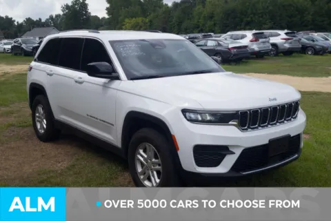 Photos of 2023 Jeep Grand Cherokee Laredo for sale in Lumberton, NC at ALM Hyundai Lumberton
