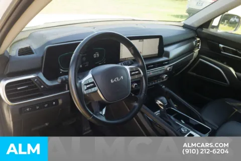 More photos of 2025 Kia Telluride S at ALM Hyundai Lumberton, NC