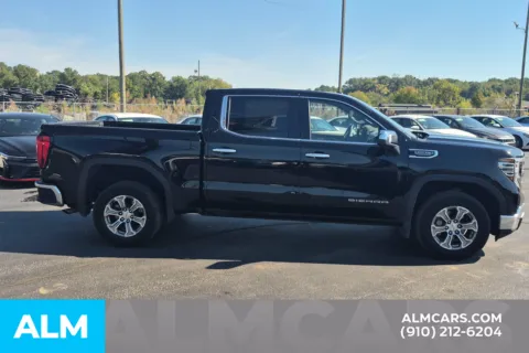 More photos of 2025 GMC Sierra 1500 SLT at ALM Hyundai Lumberton, NC