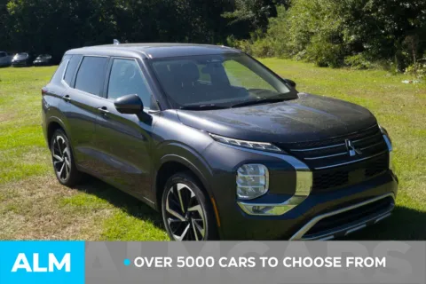 Photos of 2024 Mitsubishi Outlander SE for sale in Lumberton, NC at ALM Hyundai Lumberton