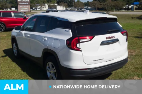 More photos of 2024 GMC Terrain SLE at ALM Hyundai Lumberton, NC