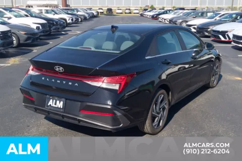 More photos of 2025 Hyundai Elantra SEL Convenience at ALM Hyundai Lumberton, NC