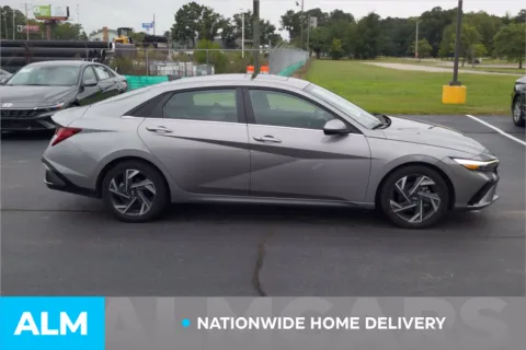 More photos of 2025 Hyundai Elantra SEL Convenience at ALM Hyundai Lumberton, NC