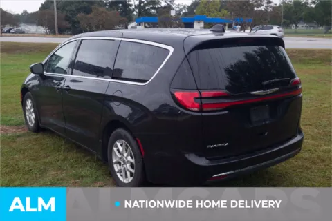 More photos of 2023 Chrysler Pacifica Touring L at ALM Hyundai Lumberton, NC