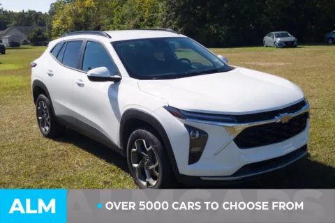 Photos of 2025 Chevrolet Trax LT for sale in Lumberton, NC at ALM Hyundai Lumberton