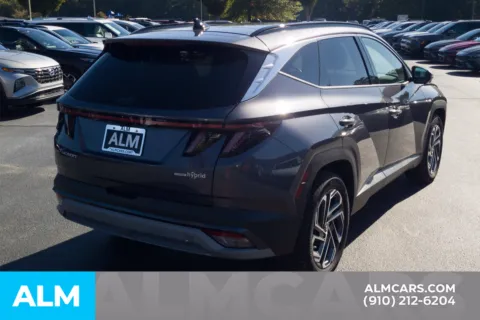 More photos of 2025 Hyundai Tucson Hybrid Limited at ALM Hyundai Lumberton, NC