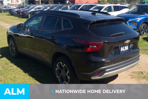 More photos of 2025 Chevrolet Trax LT at ALM Hyundai Lumberton, NC