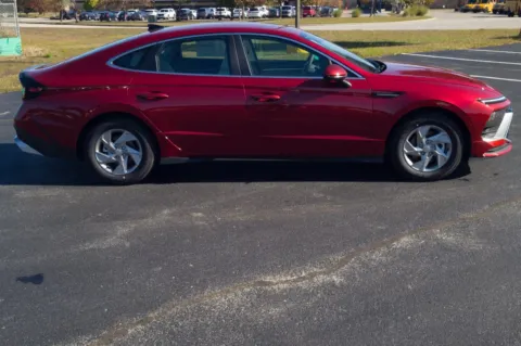 More photos of 2027 Hyundai Sonata SE at ALM Hyundai Lumberton, NC