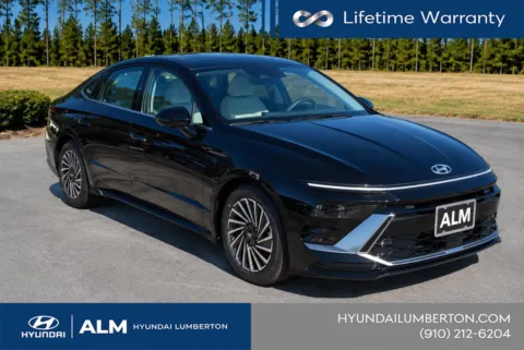More photos of 2027 Hyundai Sonata Hybrid SEL at ALM Hyundai Lumberton, NC