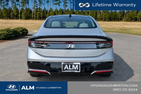 More photos of 2027 Hyundai Sonata Hybrid SEL at ALM Hyundai Lumberton, NC
