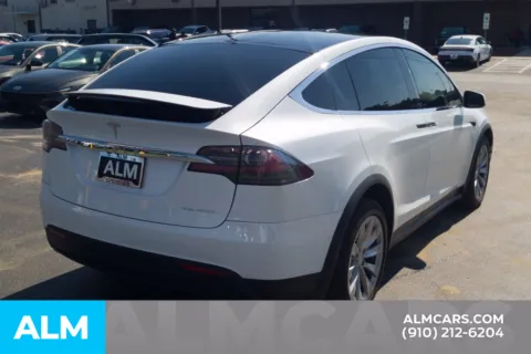 More photos of 2020 Tesla Model X Long Range at ALM Hyundai Lumberton, NC