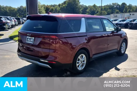 More photos of 2022 Kia Carnival LXS at ALM Hyundai Lumberton, NC