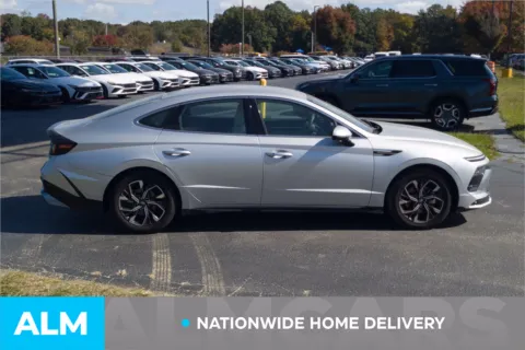 More photos of 2025 Hyundai Sonata SEL at ALM Hyundai Lumberton, NC