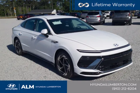 More photos of 2027 Hyundai Sonata SEL Sport at ALM Hyundai Lumberton, NC