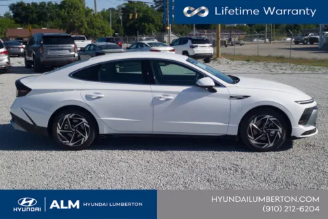 More photos of 2027 Hyundai Sonata SEL Sport at ALM Hyundai Lumberton, NC