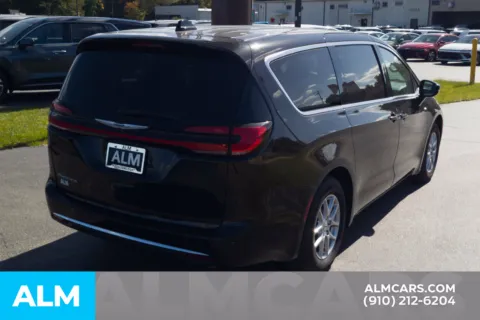 More photos of 2024 Chrysler Pacifica Touring L at ALM Hyundai Lumberton, NC