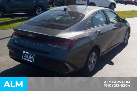 More photos of 2025 Hyundai Elantra SE at ALM Hyundai Lumberton, NC