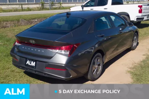 Another view of 2025 Hyundai Elantra SE for sale in Lumberton, NC at ALM Hyundai Lumberton