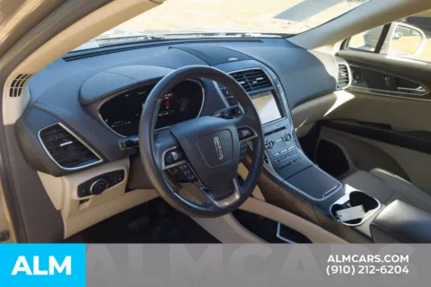 More photos of 2020 Lincoln Nautilus Reserve at ALM Hyundai Lumberton, NC