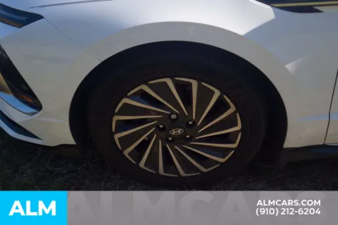 More photos of 2025 Hyundai Sonata Hybrid SEL at ALM Hyundai Lumberton, NC