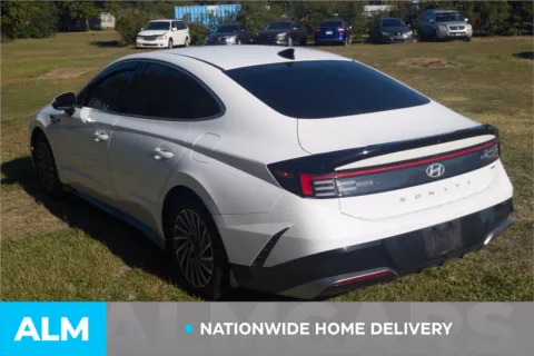 More photos of 2025 Hyundai Sonata Hybrid SEL at ALM Hyundai Lumberton, NC