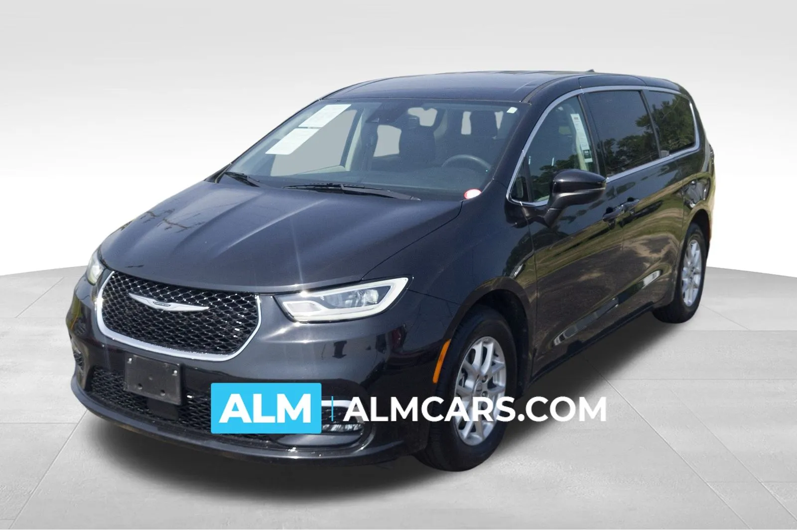 Black 2023 Chrysler Pacifica Touring L for sale in Lumberton, NC
