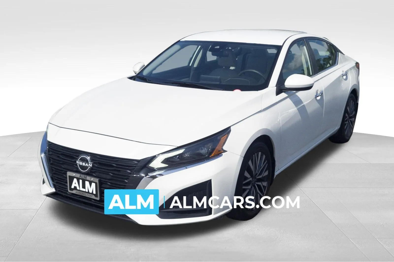 White 2023 Nissan Altima 2.5 SV for sale in Lumberton, NC