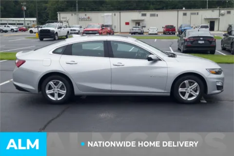 More photos of 2022 Chevrolet Malibu LT at ALM Hyundai Lumberton, NC