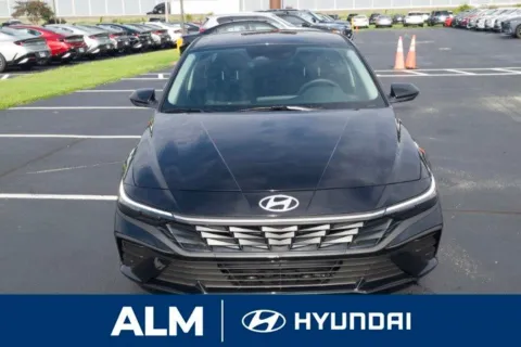 Photos of 2025 Hyundai Elantra SE for sale in Lumberton, NC at ALM Hyundai Lumberton