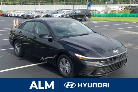 Another view of 2025 Hyundai Elantra SE for sale in Lumberton, NC at ALM Hyundai Lumberton