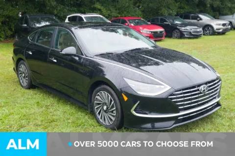 Another view of 2023 Hyundai Sonata Hybrid Limited for sale in Lumberton, NC at ALM Hyundai Lumberton