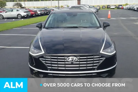 Another view of 2023 Hyundai Sonata Hybrid Limited for sale in Lumberton, NC at ALM Hyundai Lumberton