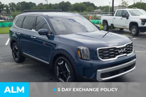 More photos of 2024 Kia Telluride S at ALM Hyundai Lumberton, NC