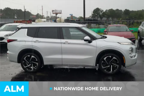 More photos of 2023 Mitsubishi Outlander SEL at ALM Hyundai Lumberton, NC